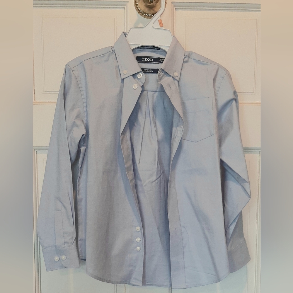 Boys Izod Blue button down shirt Size 6-7